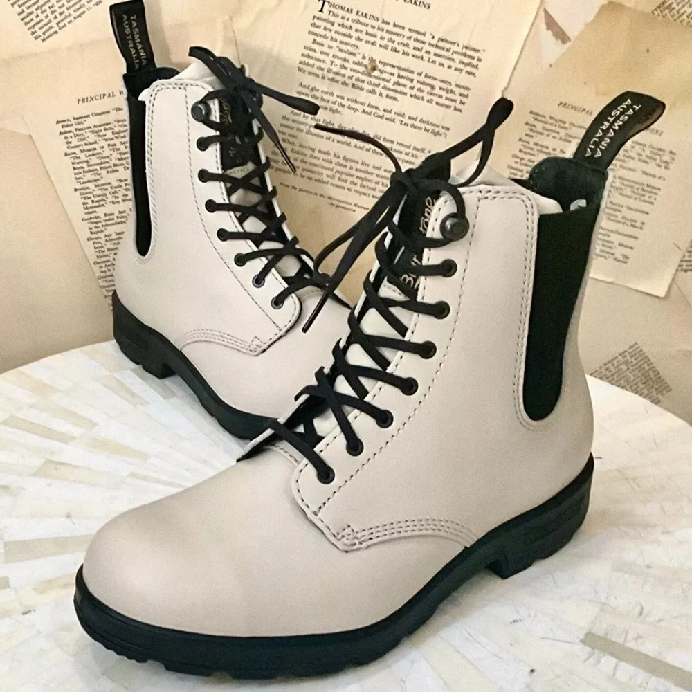 Blundstone #2324 Orginals Lace Up Boot Oat Ivory Black Trim - Picture 8 of 11